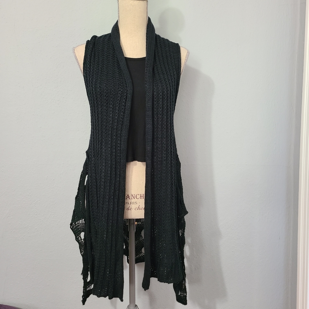 Black Open-Front Knit Long Vest - Women's Lightweight Layer